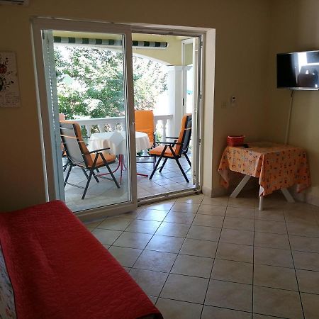 Apartmani Ban Omišalj Buitenkant foto