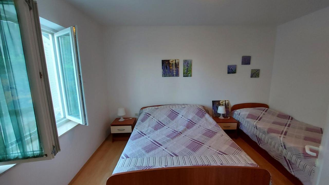 Apartmani Ban Omišalj Buitenkant foto