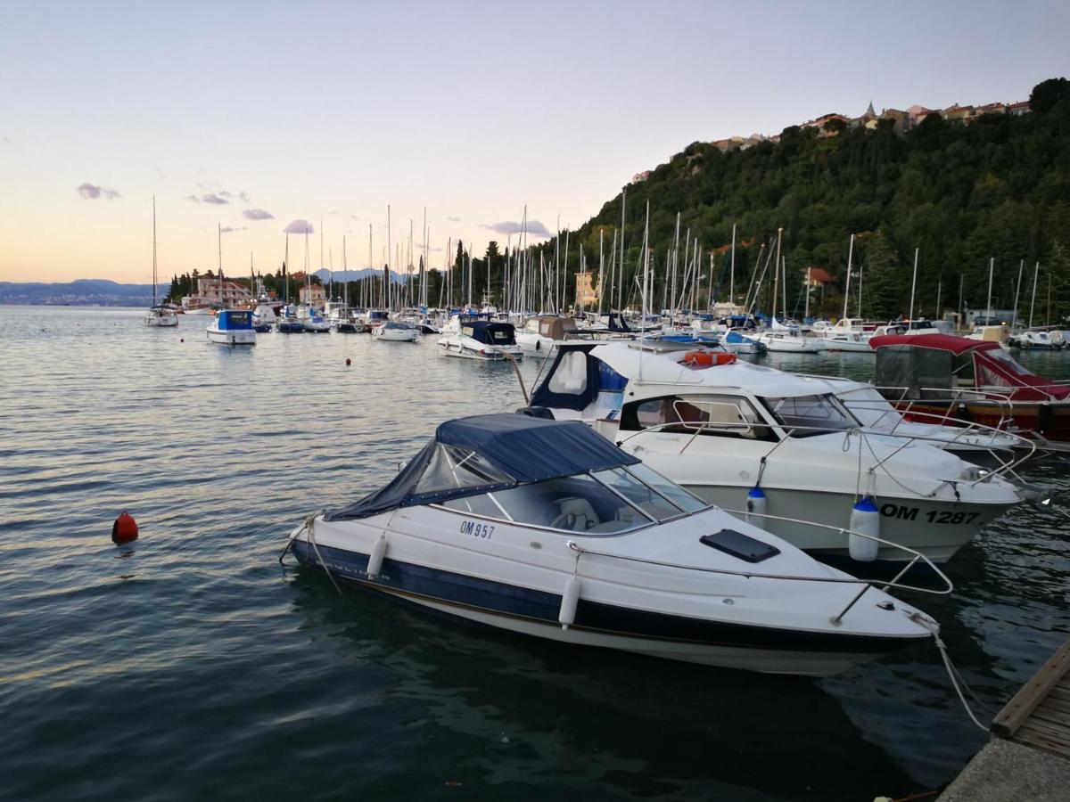 Apartmani Ban Omišalj Buitenkant foto